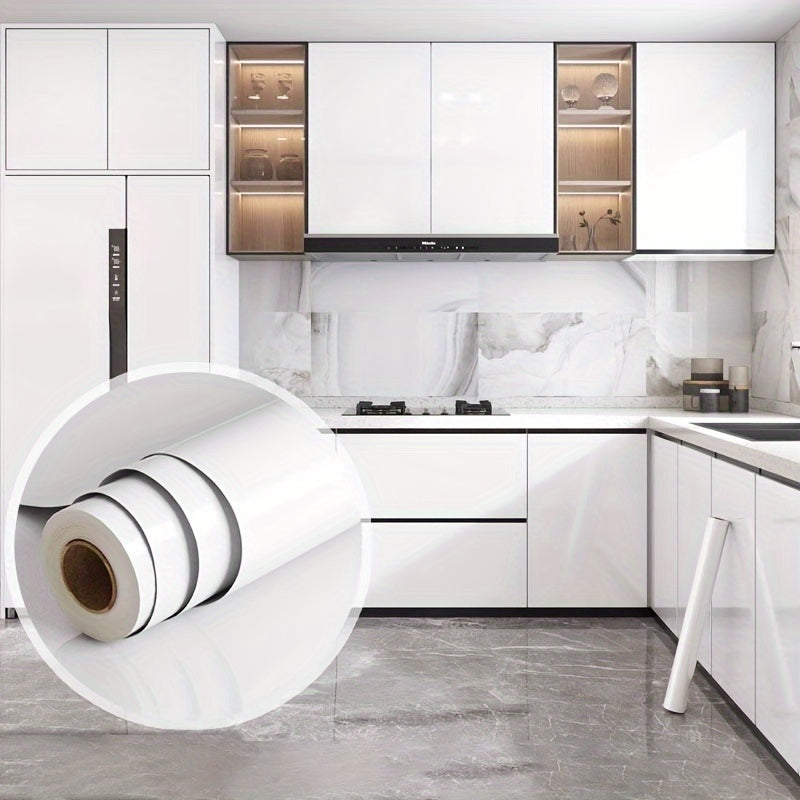 Paint White: Λευκή αυτοκόλλητη ταπετσαρία PVC για φρέσκια και καθαρή εμφάνιση.