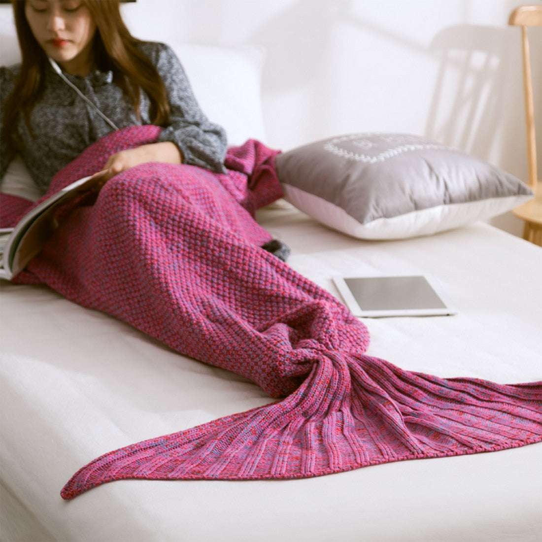 Mermaid Tail Blanket - Fuchsia