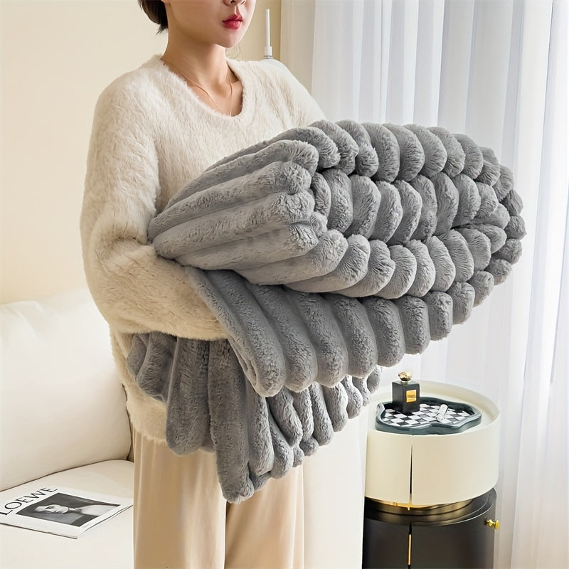 All-season bubble quilt with sueded texture, light grey color, designed for maximum warmth